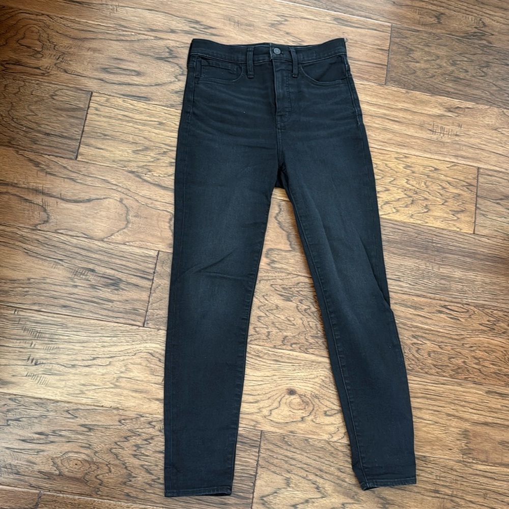 Madewell 11inch Roadtripper Jeans in black, size 26